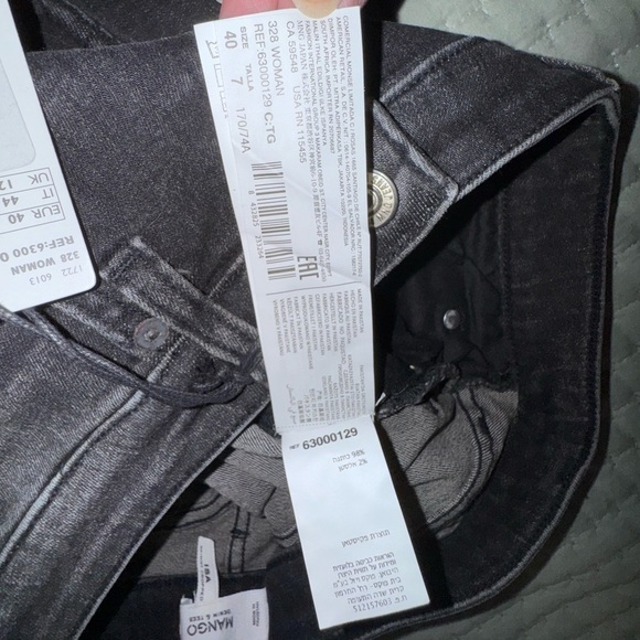 Mango brand distressed light black skinny cropped raw hem jeans. Size 8. NWT - Picture 15 of 16